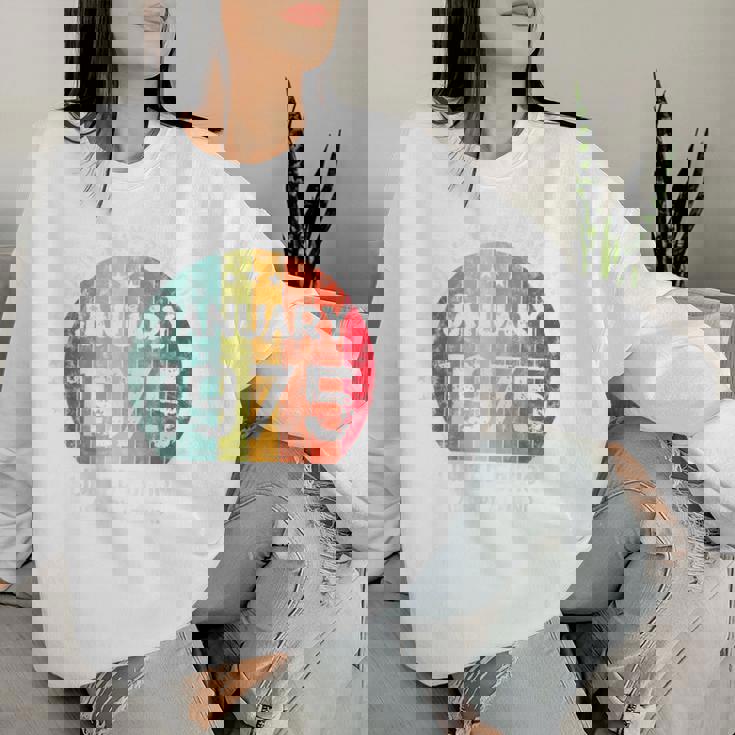 1975年1月以来絶対に素晴らしい男性と女性の誕生日。 レディーススウェットシャツ 彼女への贈り物