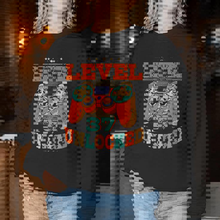 37歳の誕生日プレゼント 37歳 男性と女性、ビデオゲーム 1984年生まれ レディーススウェットシャツ 面白い贈り物