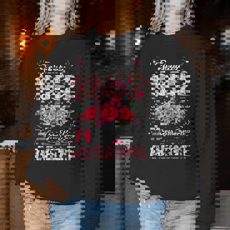 74歳 1952年2月 花柄 74歳 誕生日 男性 女性 レディーススウェットシャツ 面白い贈り物