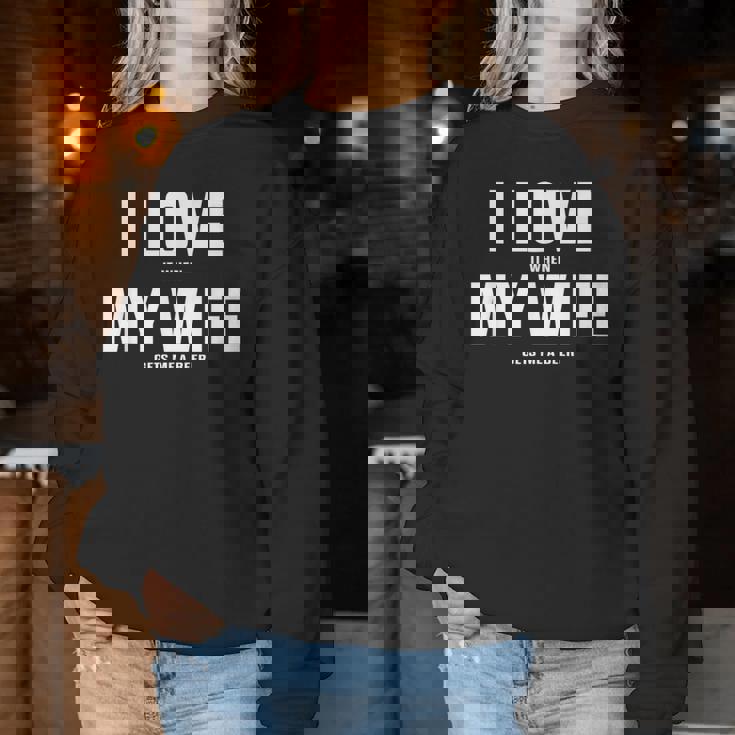 I Love It When My Wife Gets Me A Beer シャツ レディーススウェットシャツ 面白い贈り物