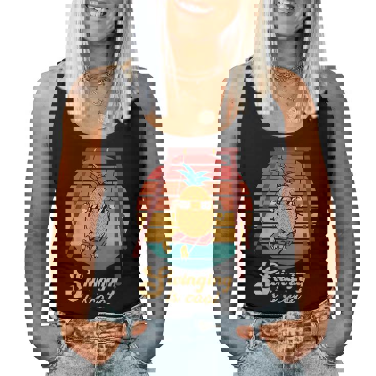 スイング パイナップル スイング クール 面白い フルーツ 男性 女性 子供 Pineapple レディースタンクトップ