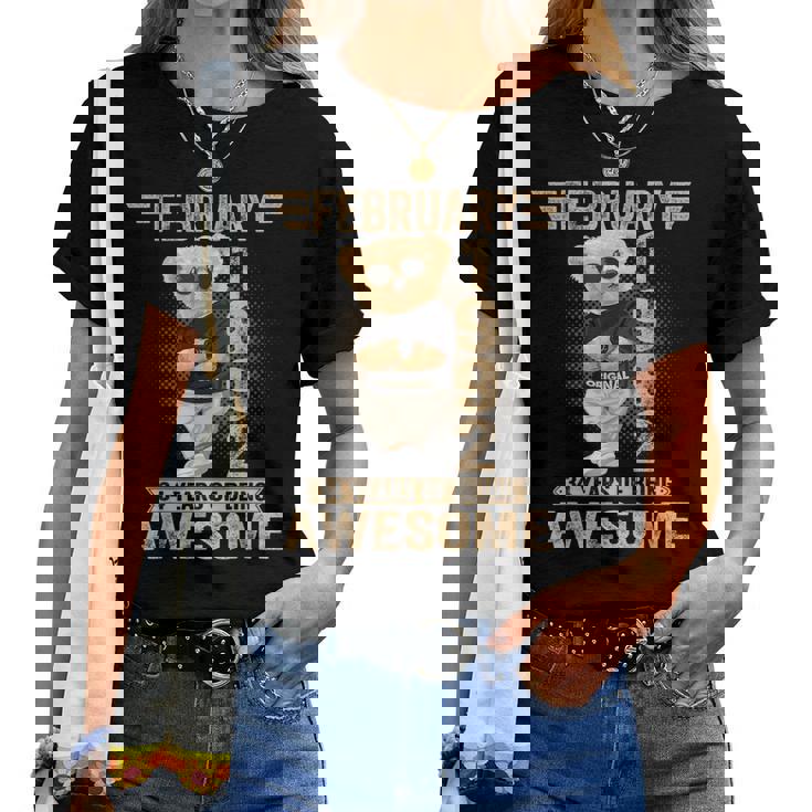 1992年2月34歳の誕生日男性と女性のための素晴らしいテディベア。 レディースTシャツ