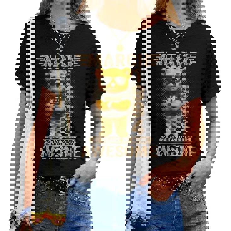 32歳 1994年3月 テディベア 32歳 誕生日 男性 女性 レディースTシャツ