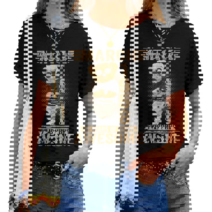 3月 68歳の誕生日 男性 女性 1958年 素晴らしいテディベア レディースTシャツ