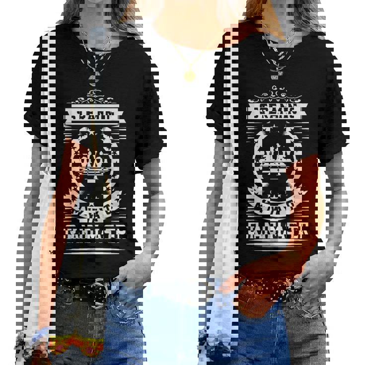 Streaming My Way To Grandmaster レディースTシャツ