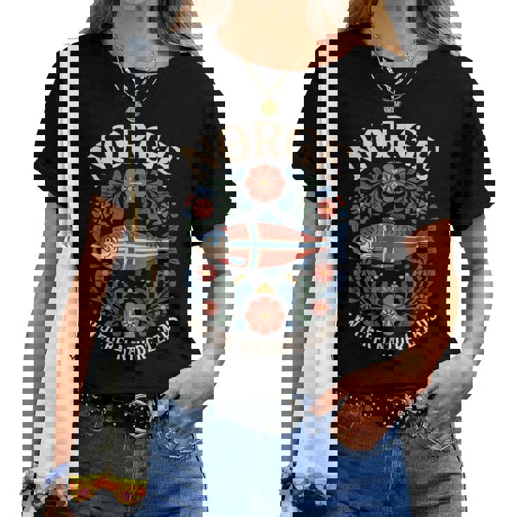 サーモン ノルウェー Rosemaling 花柄 フィヨルド 自然 Norge レディースTシャツ