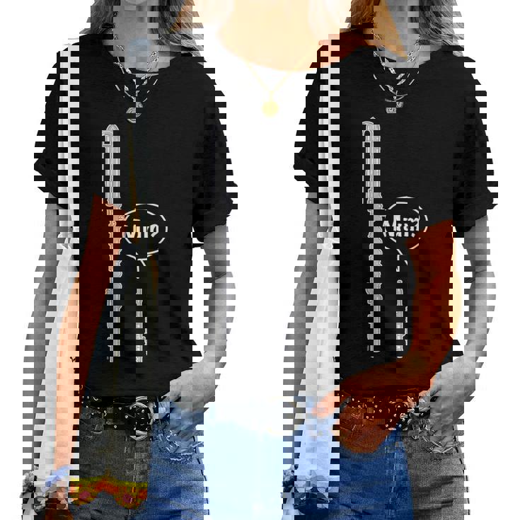 バスフルートとピッコロフルートのミーム 面白いフルートママ Flute Mum Humour レディースTシャツ