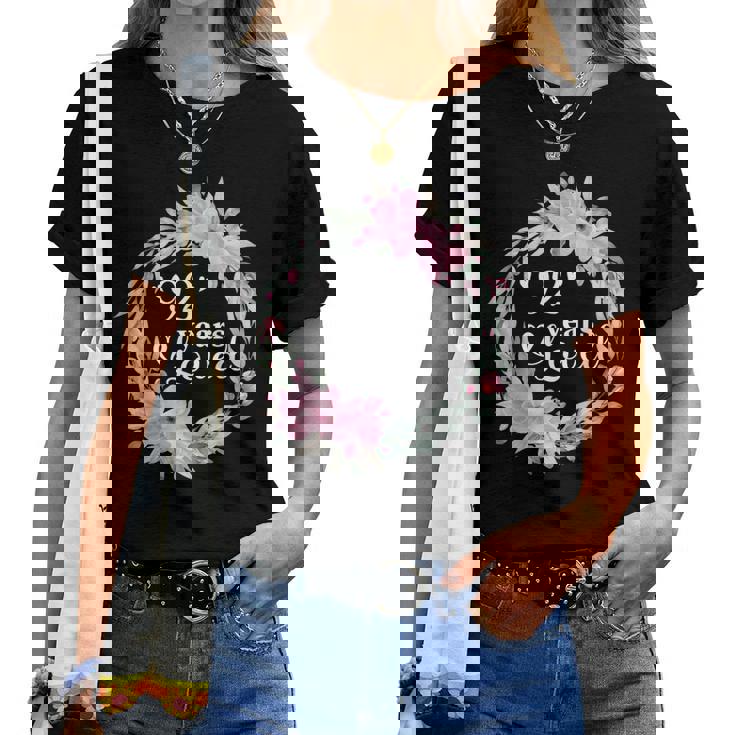 花柄 92歳 誕生日 男性 女性 92歳 誕生日 レディースTシャツ