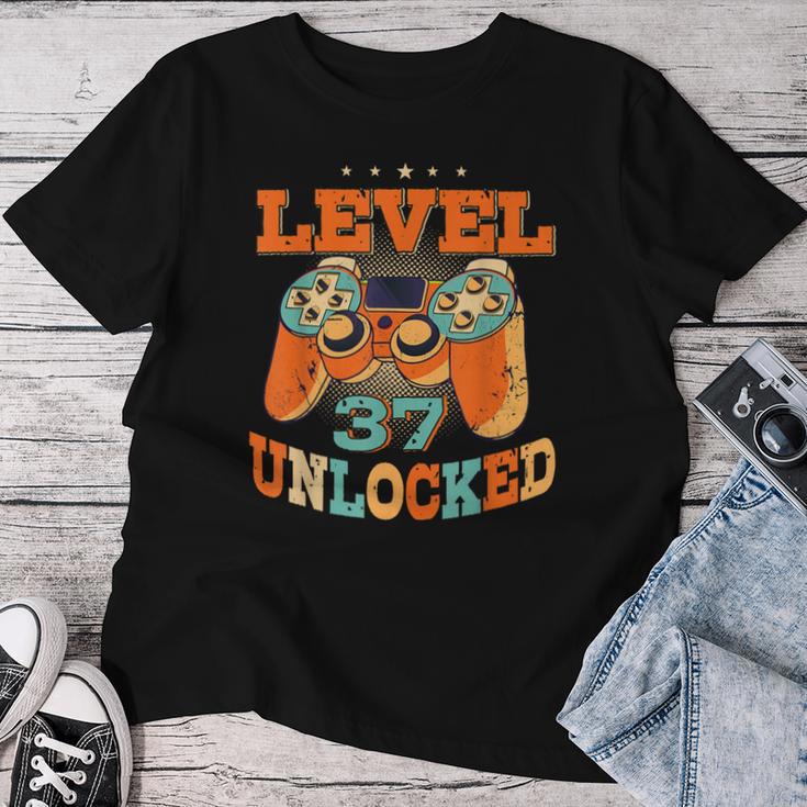 37歳の誕生日プレゼント 37歳 男性と女性、ビデオゲーム 1984年生まれ レディースTシャツ 面白い贈り物