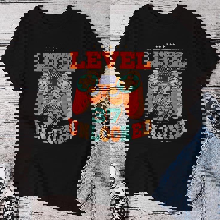 37歳の誕生日プレゼント 37歳 男性と女性、ビデオゲーム 1984年生まれ レディースTシャツ 面白い贈り物