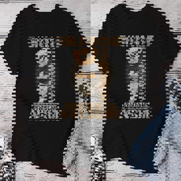 3月 68歳の誕生日 男性 女性 1958年 素晴らしいテディベア レディースTシャツ 面白い贈り物