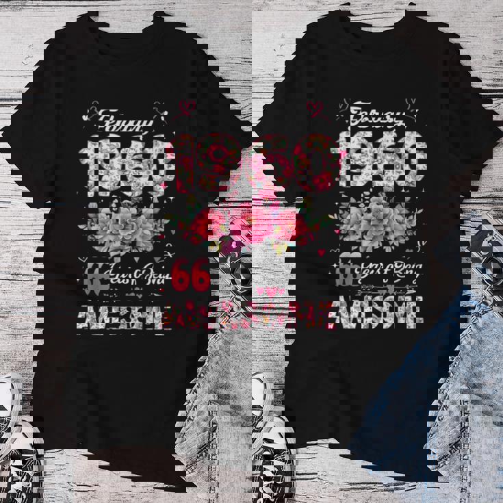 66歳 1960年2月 花柄 66歳 誕生日 男性 女性 レディースTシャツ 面白い贈り物