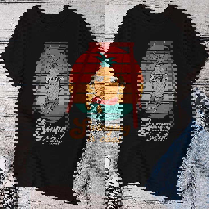 スイング パイナップル スイング クール 面白い フルーツ 男性 女性 子供 Pineapple レディースTシャツ 面白い贈り物