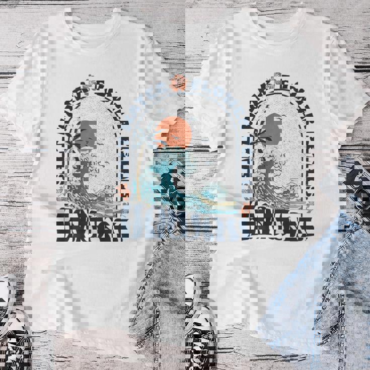 ソルトウォーターフラワー 花びら ハワイ 夏のビーチ愛好家 バック レディースTシャツ 面白い贈り物