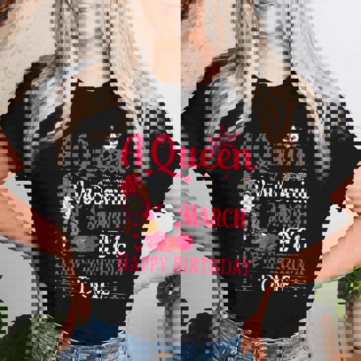 49歳の誕生日 ハイヒール A Queen Was Born In 3月 1976 レディースTシャツ 彼女への贈り物