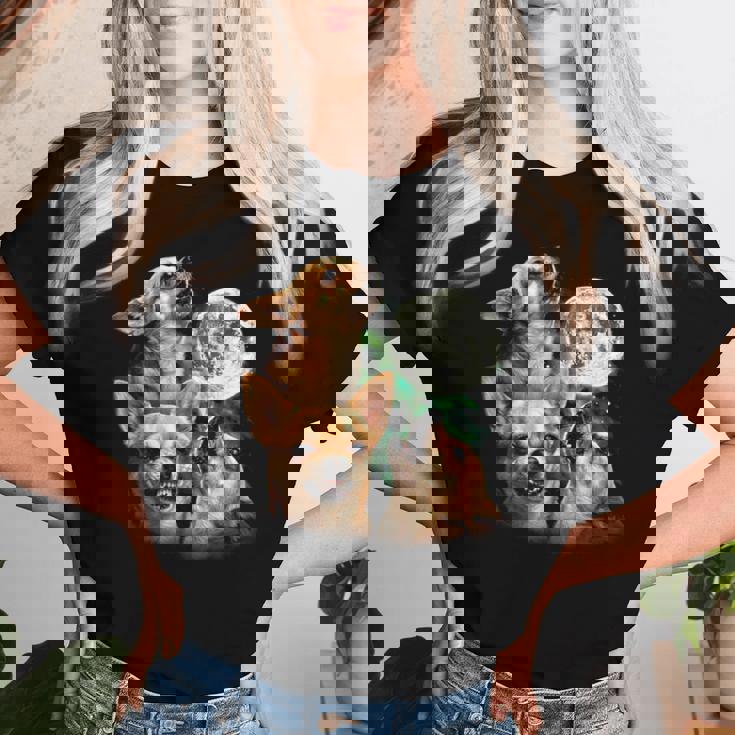 Vintage 90S Chihuahua Howling At The Moon Chihuahua Dog Mom Women T-shirt Gifts for Her Vintage 90S Chihuahua Howling At The Moon Chihuahua Dog Mom Women T-shirt Gifts for Her