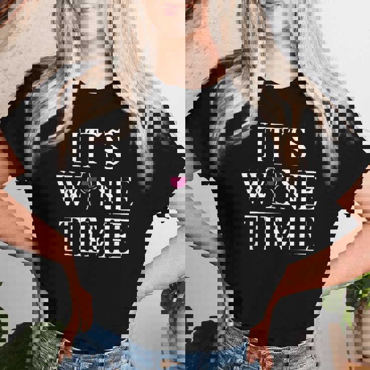 Wine Lovers Wine Time 赤ワインワインメーカー レディースTシャツ 彼女への贈り物