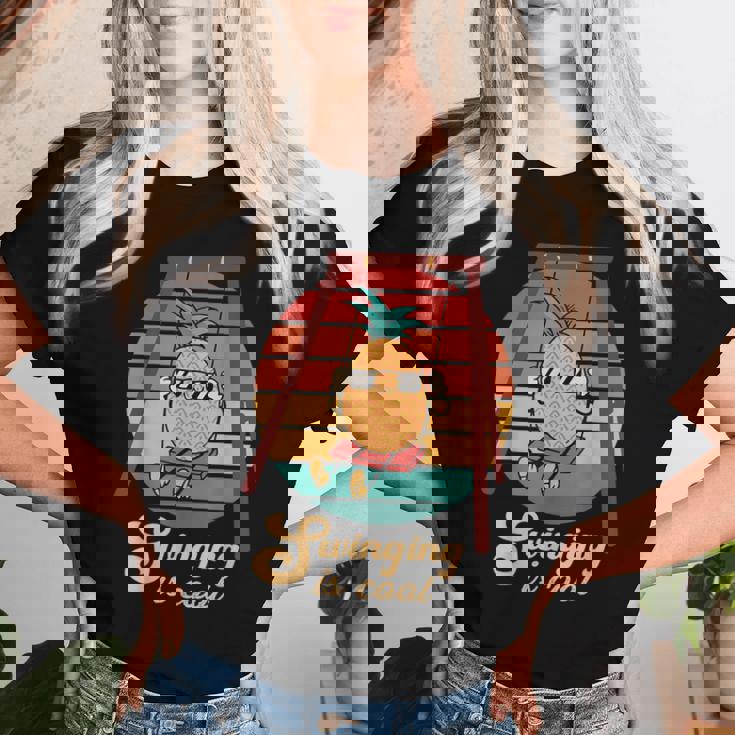 スイング パイナップル スイング クール 面白い フルーツ 男性 女性 子供 Pineapple レディースTシャツ 彼女への贈り物