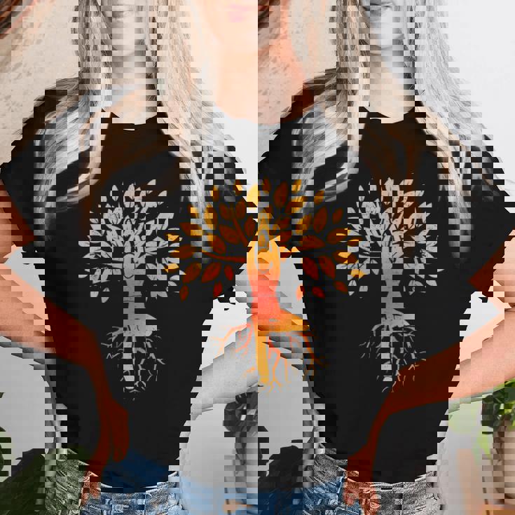 ヨガツリー 女性 男性 瞑想 レディースTシャツ 彼女への贈り物