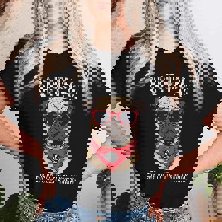 還暦祝い 犬 パグ サングラス 父 男性 女性 母 犬好き 還暦 お祝い 60歳 おもしろ おもろい レディースTシャツ 彼女への贈り物