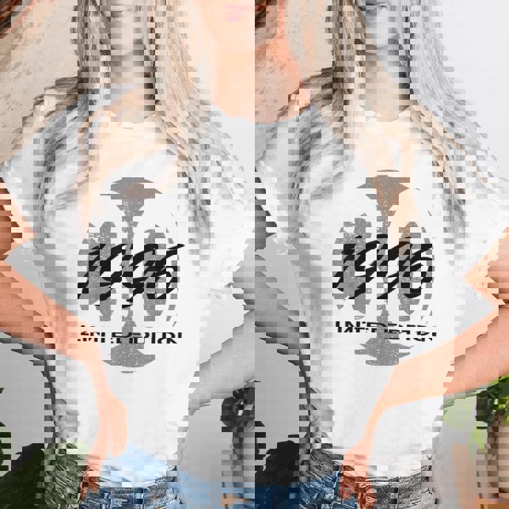 30 歳の誕生日男性女性 30 歳 1996 面白いギフト レディースTシャツ 彼女への贈り物