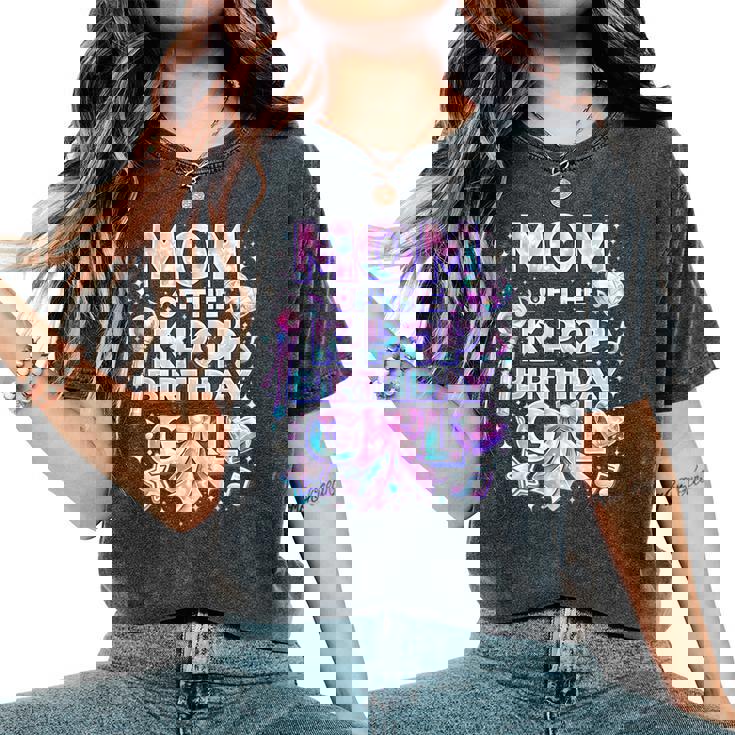 Mom Of The K-Pop Birthday Girls Korean Music Music Lovers Women's Oversized Comfort T-Shirt