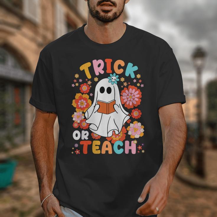 Groovy Halloween Trick Or Teach Retro Floral Ghost Teacher For Men Women Kids Unisex T-Shirt, Groovy Teacher Gifts, funny design