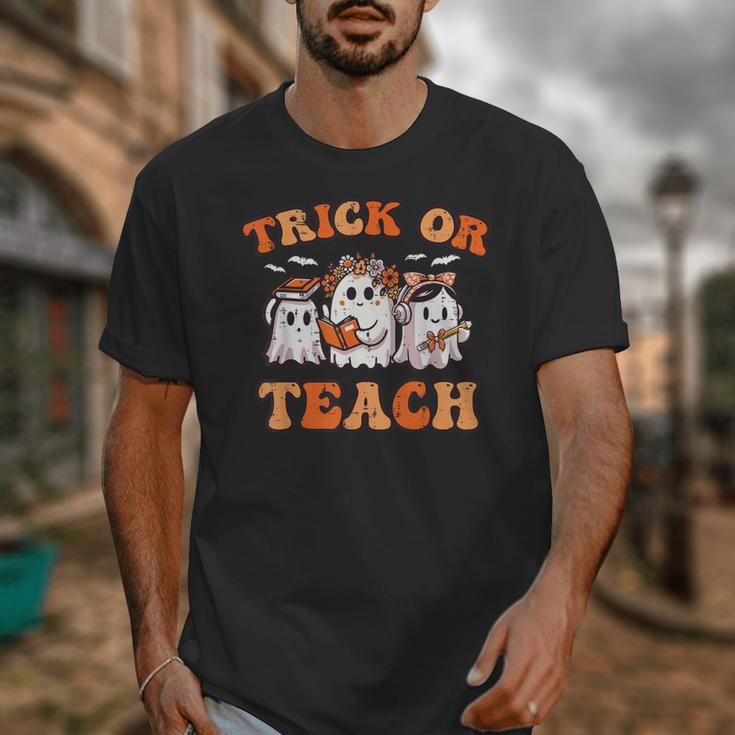 Halloween Teacher Ghosts Trick Or Teach Retro Costume Women Unisex T-Shirt, funny design Halloween Teacher Ghosts Trick Or Teach Retro Costume Women Unisex T-Shirt, funny design
