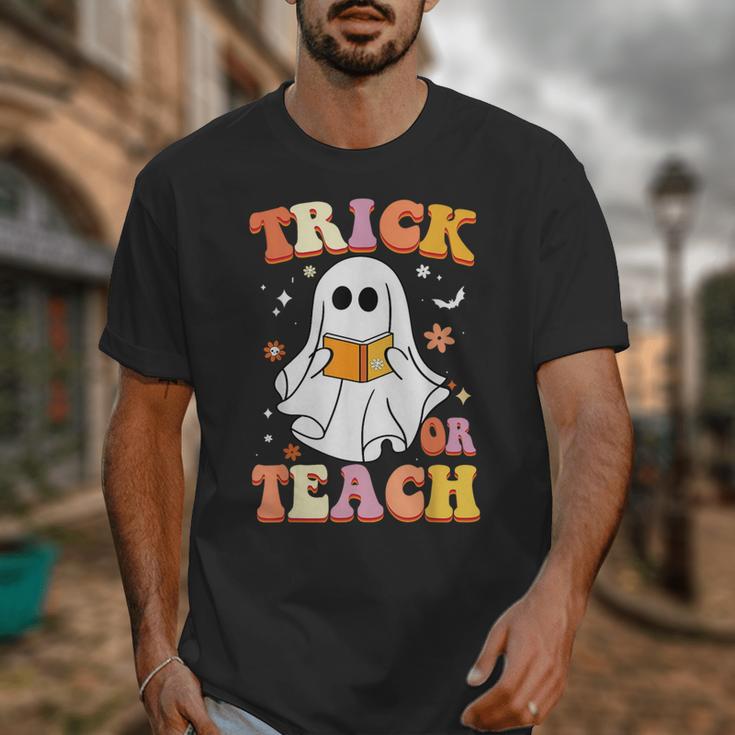 Retro Vintage Groovy Trick Or Teach Teacher Halloween For Men Women Kids Unisex T-Shirt, Groovy Teacher Gifts, funny design Retro Vintage Groovy Trick Or Teach Teacher Halloween For Men Women Kids Unisex T-Shirt, Groovy Teacher Gifts, funny design