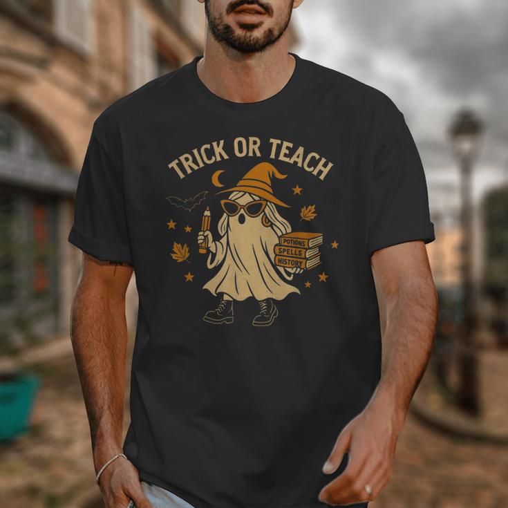 Trick Or Teach Halloween Teacher Unisex T-Shirt, funny design Trick Or Teach Halloween Teacher Unisex T-Shirt, funny design