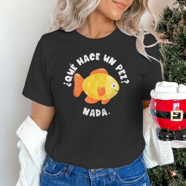 Que Hace Un Pez Nada Spanish Teacher Bilingual Teacher Dual Unisex T-Shirt, gift for family, gift for coworker Que Hace Un Pez Nada Spanish Teacher Bilingual Teacher Dual Unisex T-Shirt, gift for family, gift for coworker