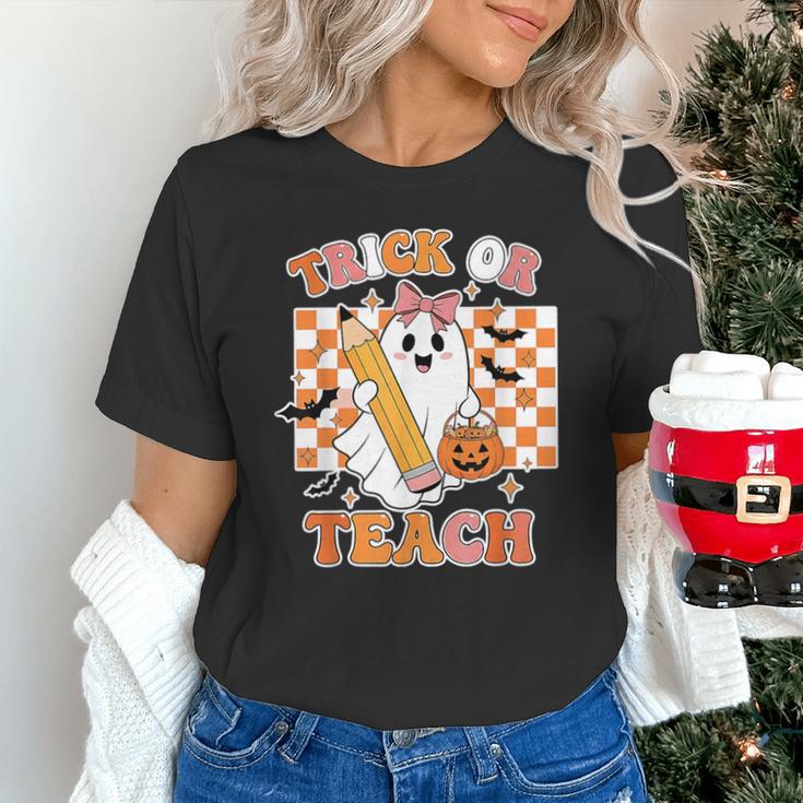 Vintage Teacher Shirt Women Trick Or Teach Halloween Unisex T-Shirt, gift for family, gift for coworker Vintage Teacher Shirt Women Trick Or Teach Halloween Unisex T-Shirt, gift for family, gift for coworker