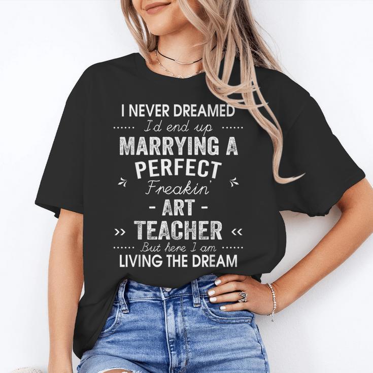 Art Teacher Christmas Xmas Never Dreamed Marrying Women's T-Shirt