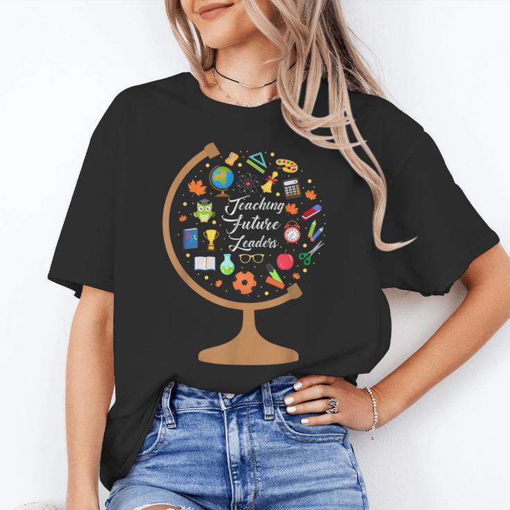Awesome Teachers T Shirt Teaching Future Leaders Globe For Men Women Women's T-Shirt
