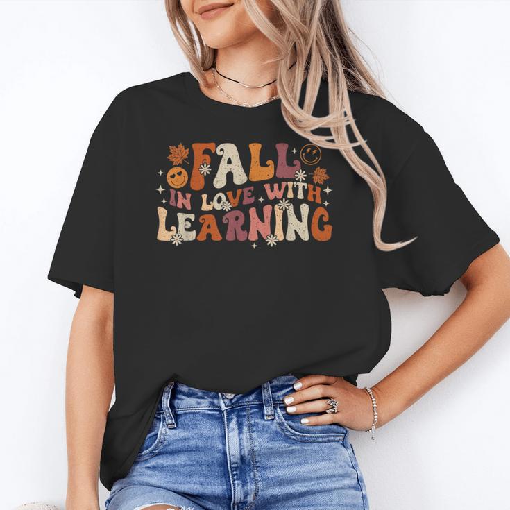 Fall In Love With Learning Autum Thanksgiving Teacher Kids Women's T-Shirt