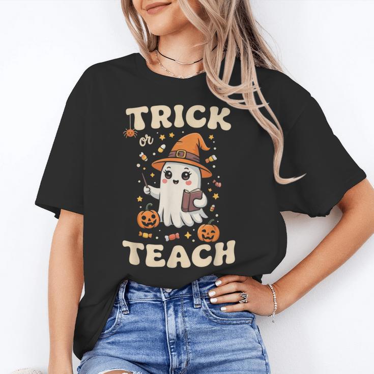 Halloween Teacher Shirts Women School Trick Or Teach Groovy Women's T-Shirt