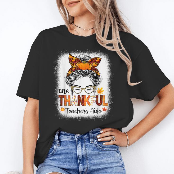 One Thankful Teacher's Aide Messy Bun Thanksgiving Fall Women's T-Shirt