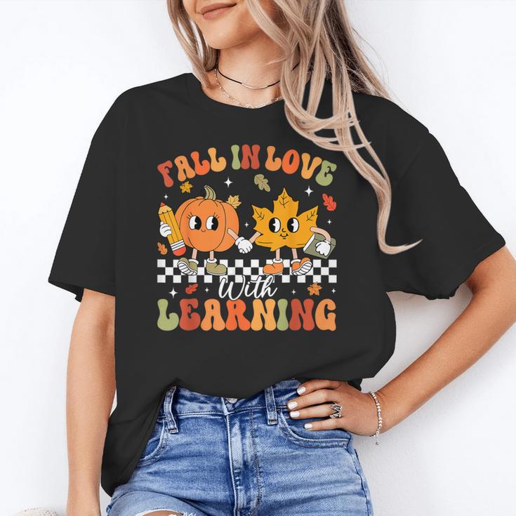 Retro Pumpkin Fall In Love With Learning Autumn Teacher Women's T-Shirt
