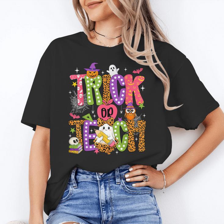 Retro Trick Or Teach Leopard Ghost Halloween Spooky Teacher Women's T-Shirt