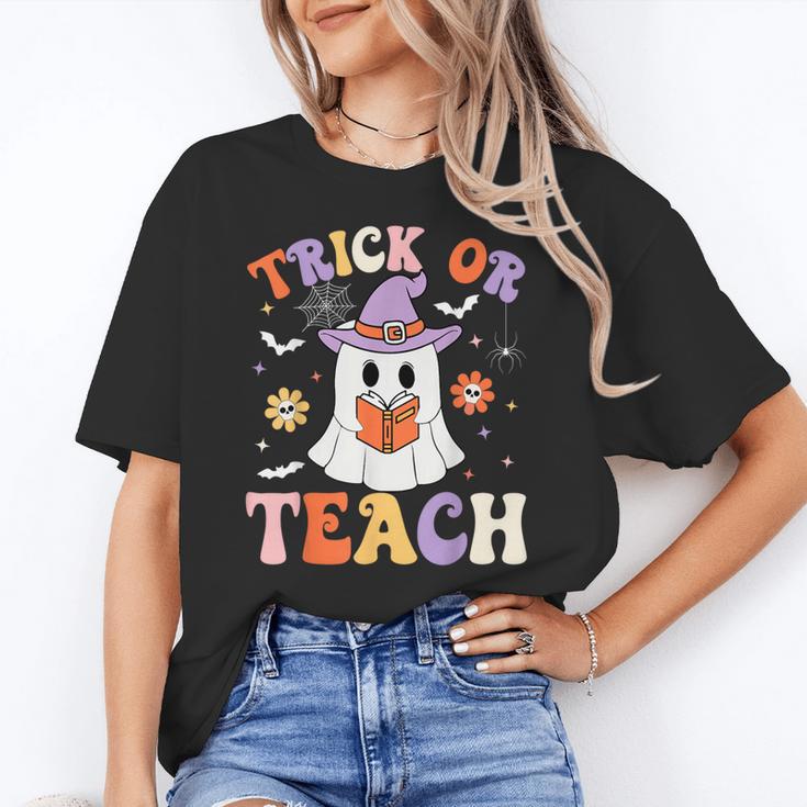 Trick Or Teach Teacher Groovy Ghost Halloween Teacher Women's T-Shirt