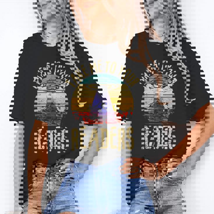 Vintage Take Me To Your Readers English Teacher Alien Space Men Women Women&#x27;s T-Shirt