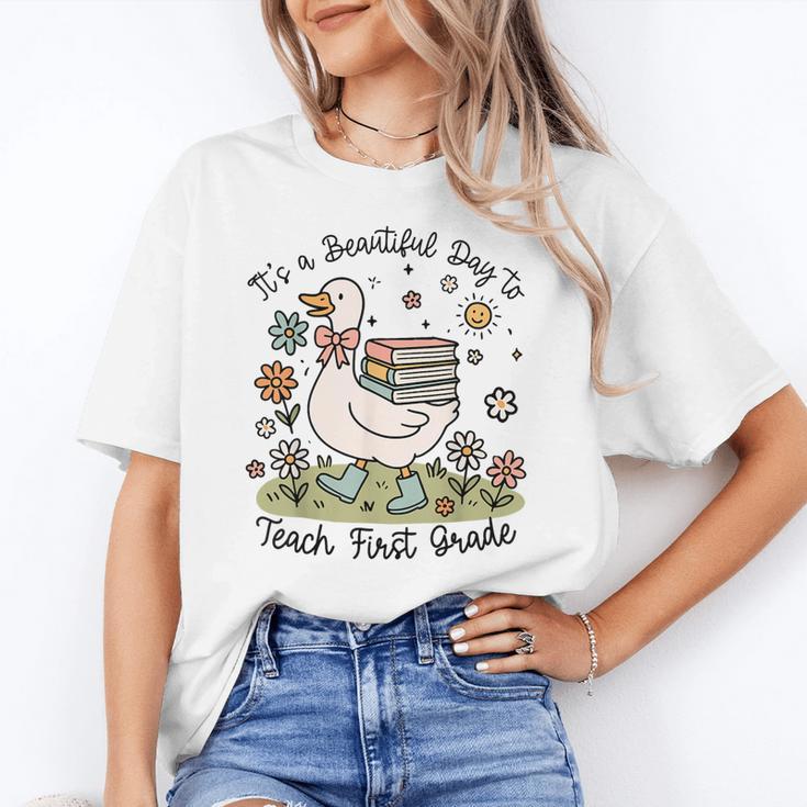 Cute Goose It's A Beautiful Day To Teach 1st Grade Teacher Women's T-Shirt