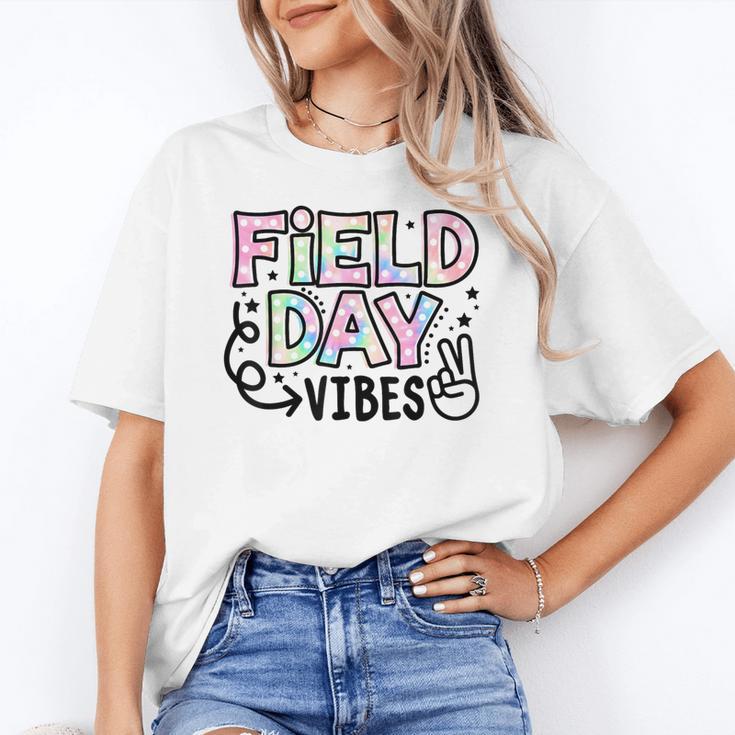 Field Day Vibes For Teacher Kids Happy Field Day 2025 Women's T-Shirt