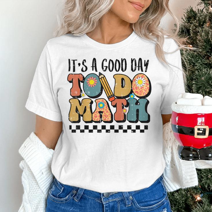 Good Day To Do Math Teacher Vintage Groovy Nerd Women Men Women's T-Shirt, Groovy Teacher Shirts, gift for family, gift for coworker