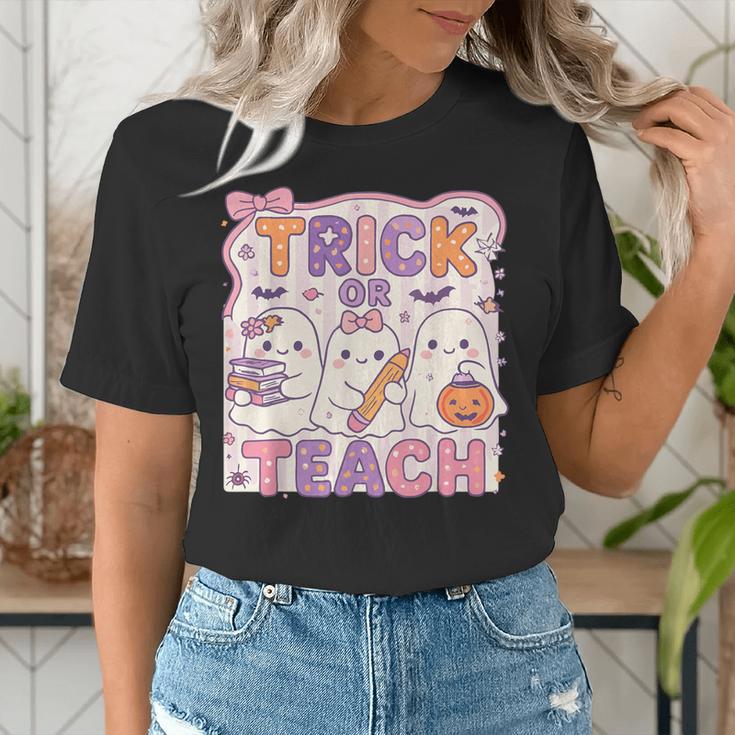 Trick Or Teach Retro Halloween Teacher Look Women's T-Shirt, funny gift Trick Or Teach Retro Halloween Teacher Look Women's T-Shirt, funny gift