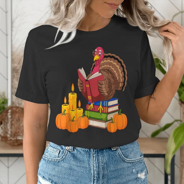 Turkey Reading Books Fall Thanksgiving Teacher Book Women's T-Shirt, funny gift
