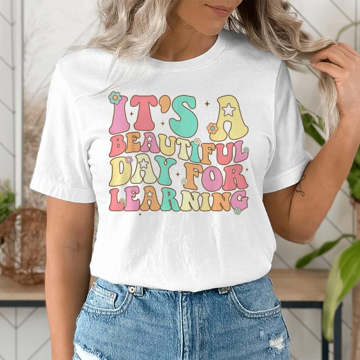 It's Beautiful Day For Learning Retro Teacher Students Women Women's T-Shirt, funny gift It's Beautiful Day For Learning Retro Teacher Students Women Women's T-Shirt, funny gift