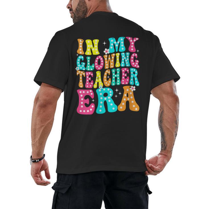 In My Glowing Teacher Era Groovy Colorful Bright Men's Back Print T-Shirt
