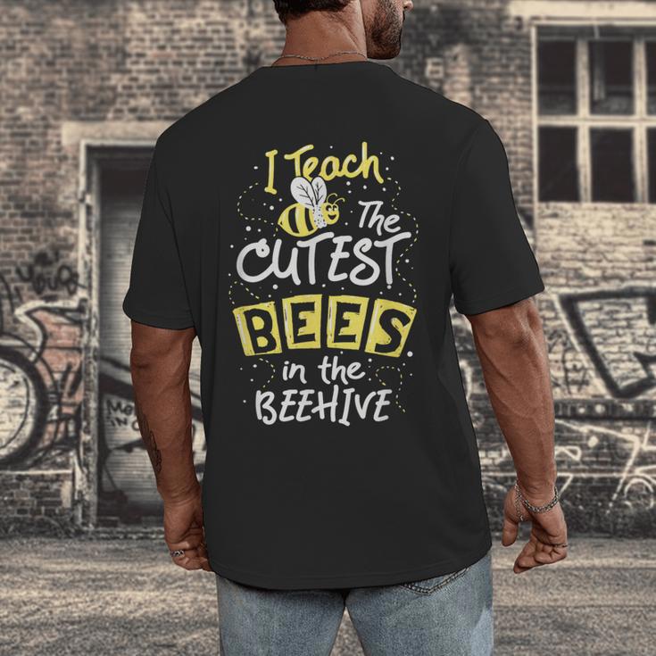 I Teach The Cutest Bees In The Beehive Kindergarten Teacher Men's Back Print T-Shirt, funny design I Teach The Cutest Bees In The Beehive Kindergarten Teacher Men's Back Print T-Shirt, funny design