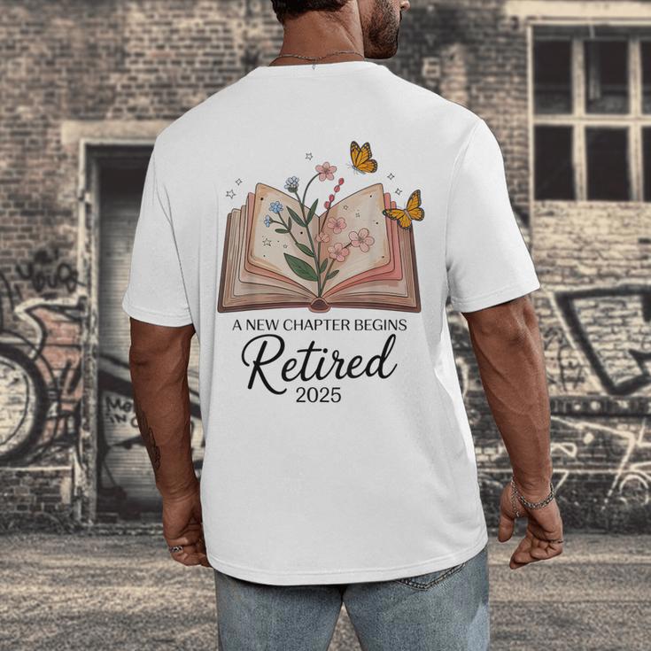 Retired 2025 A New Chapter Begins Retirement Teacher Book Men's Back Print T-Shirt, funny design Retired 2025 A New Chapter Begins Retirement Teacher Book Men's Back Print T-Shirt, funny design